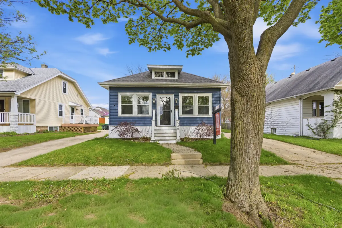 536 N 61st St, Wauwatosa, WI 53213 - #1