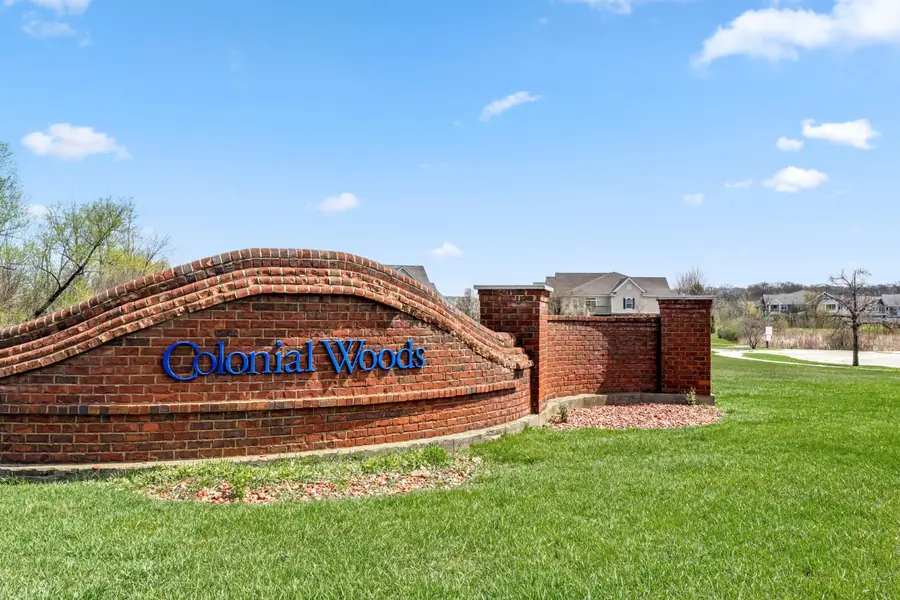 2515 W Colonial Woods Dr, Oak Creek, WI 53154 - #2