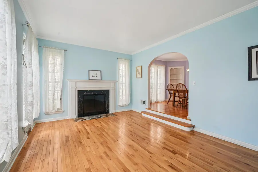 5813 W Filmore Dr, West Allis, WI 53219 - #3