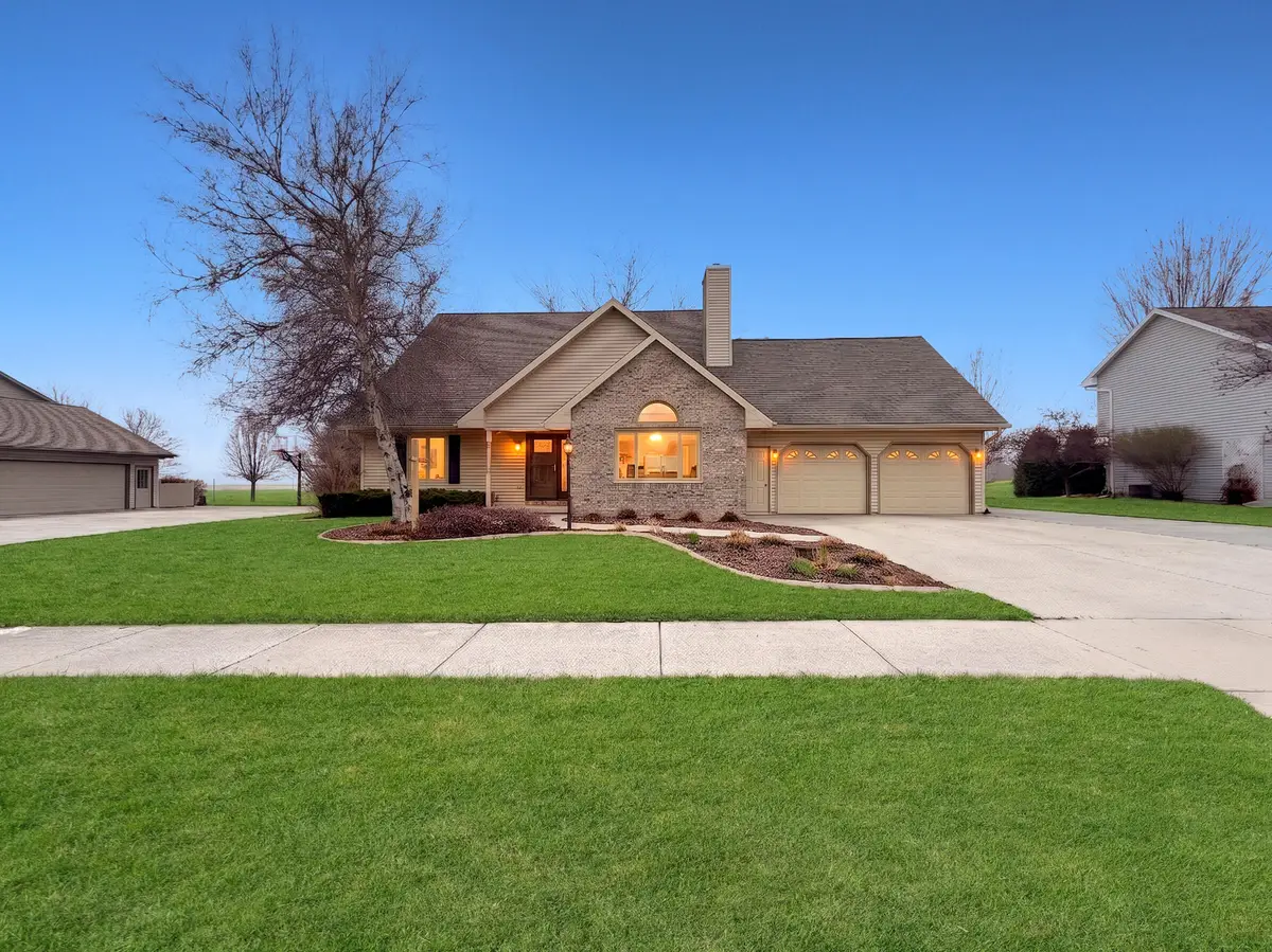 1525 Puritan Rd, New Holstein, WI 53061 - #1
