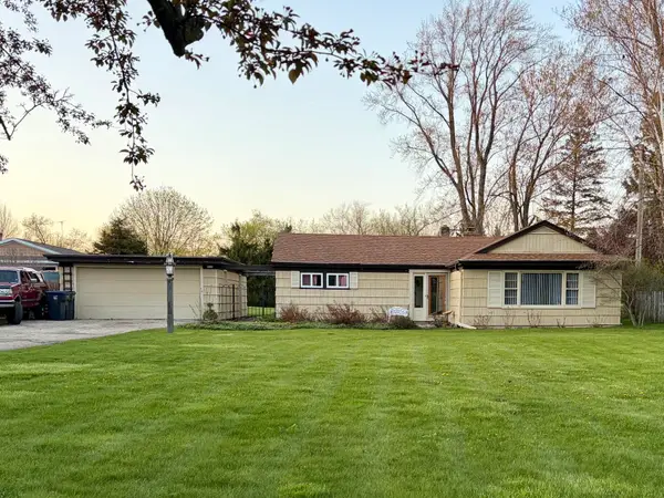 6516 Green Ridge Dr, Mount Pleasant, WI 53406