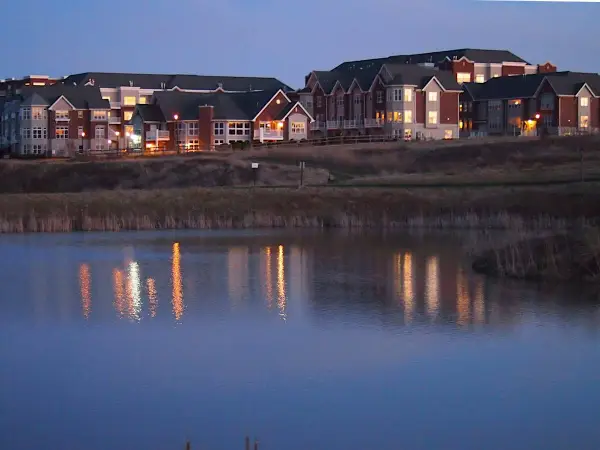 3862 S Lake Dr, Saint Francis, WI 53235