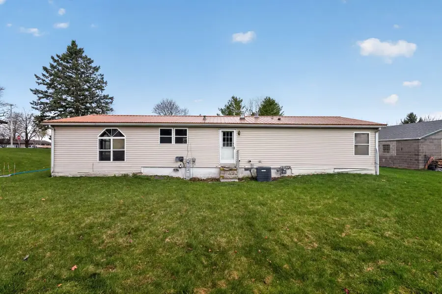 408 S Depot St, Fox Lake, WI 53933 - #3