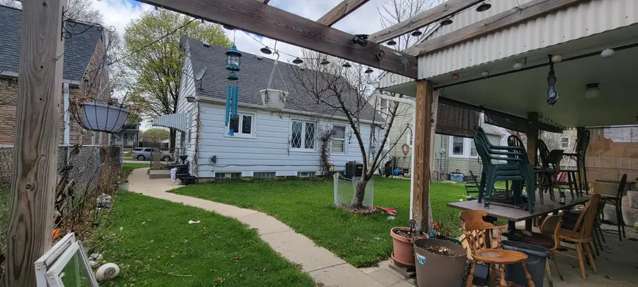 1970 S 33rd St, Milwaukee, WI 53215 - #2