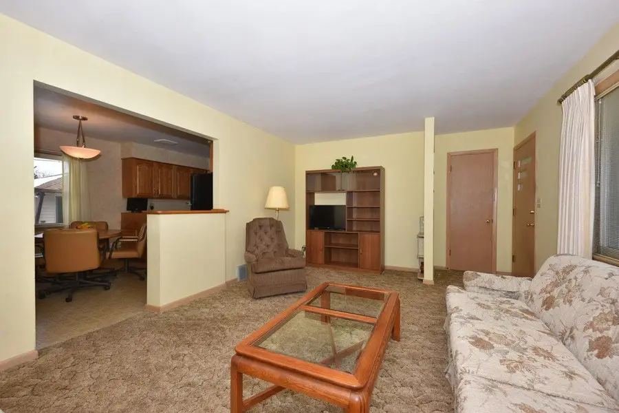 10828 W Stark St, Milwaukee, WI 53225 - #2