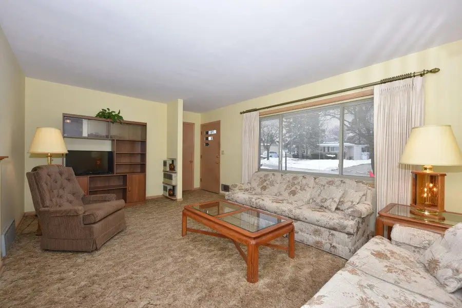 10828 W Stark St, Milwaukee, WI 53225 - #3