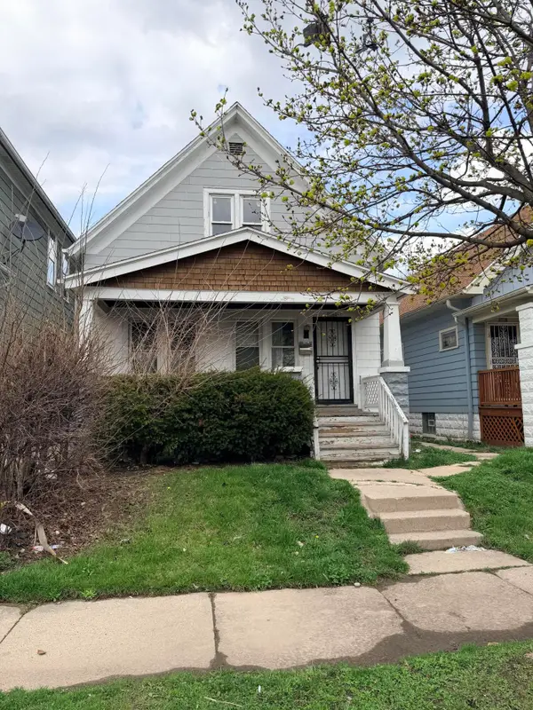 1304 W Ring St, Milwaukee, WI 53206