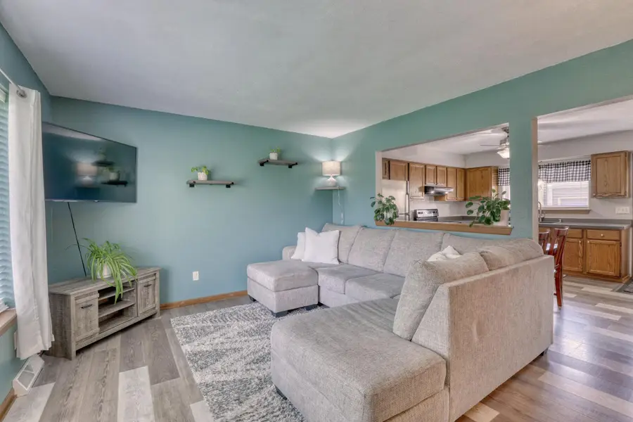 W163N11514 Windsor Ct, Germantown, WI 53022 - #2