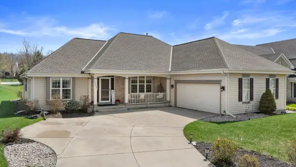 1683 Hunter Rd, Waukesha, WI 53189