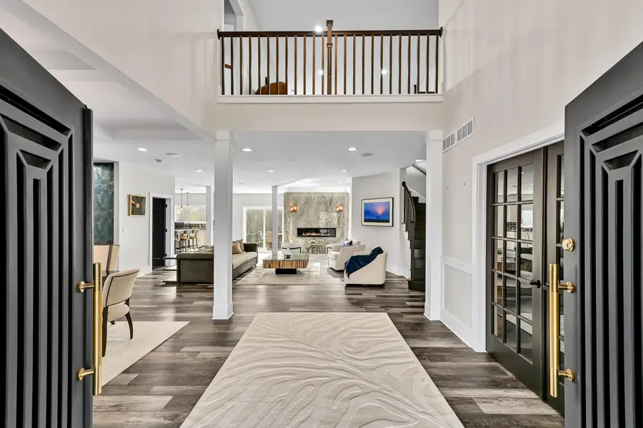 8825 N Spruce Rd, River Hills, WI 53217 - #3