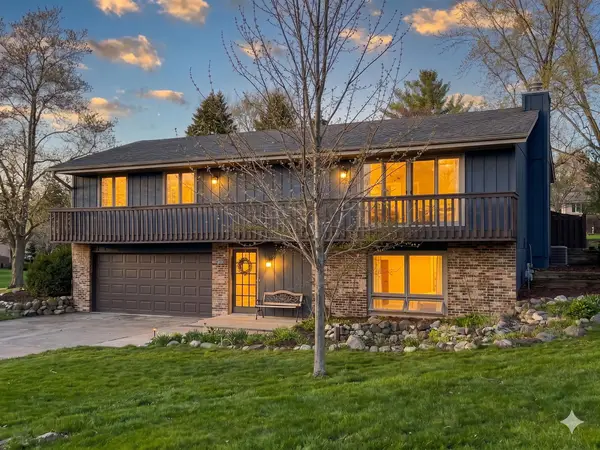 S74W24610 Windsor Ct, Vernon, WI 53189