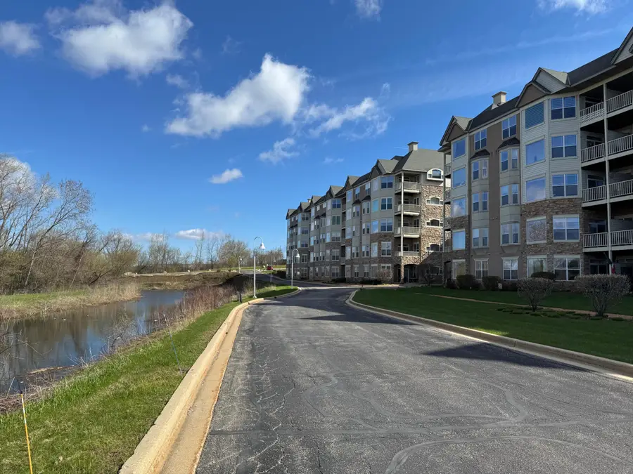 6995 S Riverwood Blvd, Franklin, WI 53132 - #2