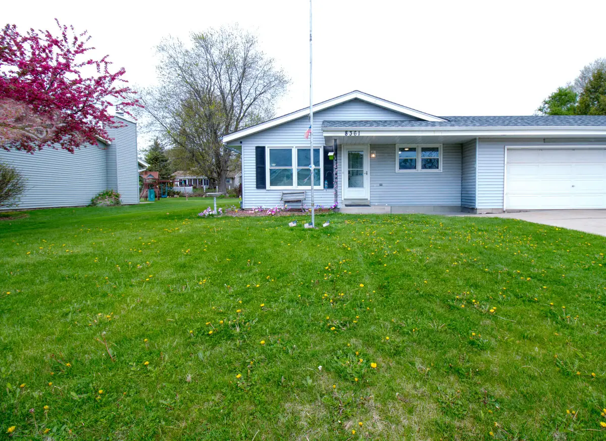 8361 S Deer Ridge Pass, Oak Creek, WI 53154 - #1