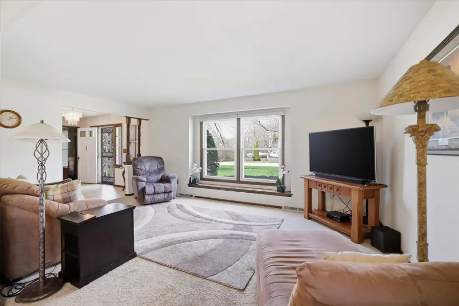 S70W16797 Hedgewood Dr, Muskego, WI 53150 - #3