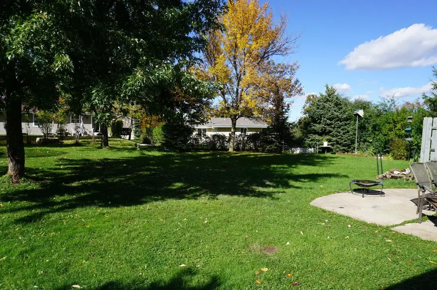 1017 Westport Dr, Port Washington, WI 53074 - #2