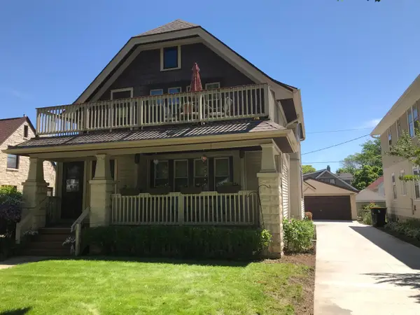 2156 N 69th St, Wauwatosa, WI 53213