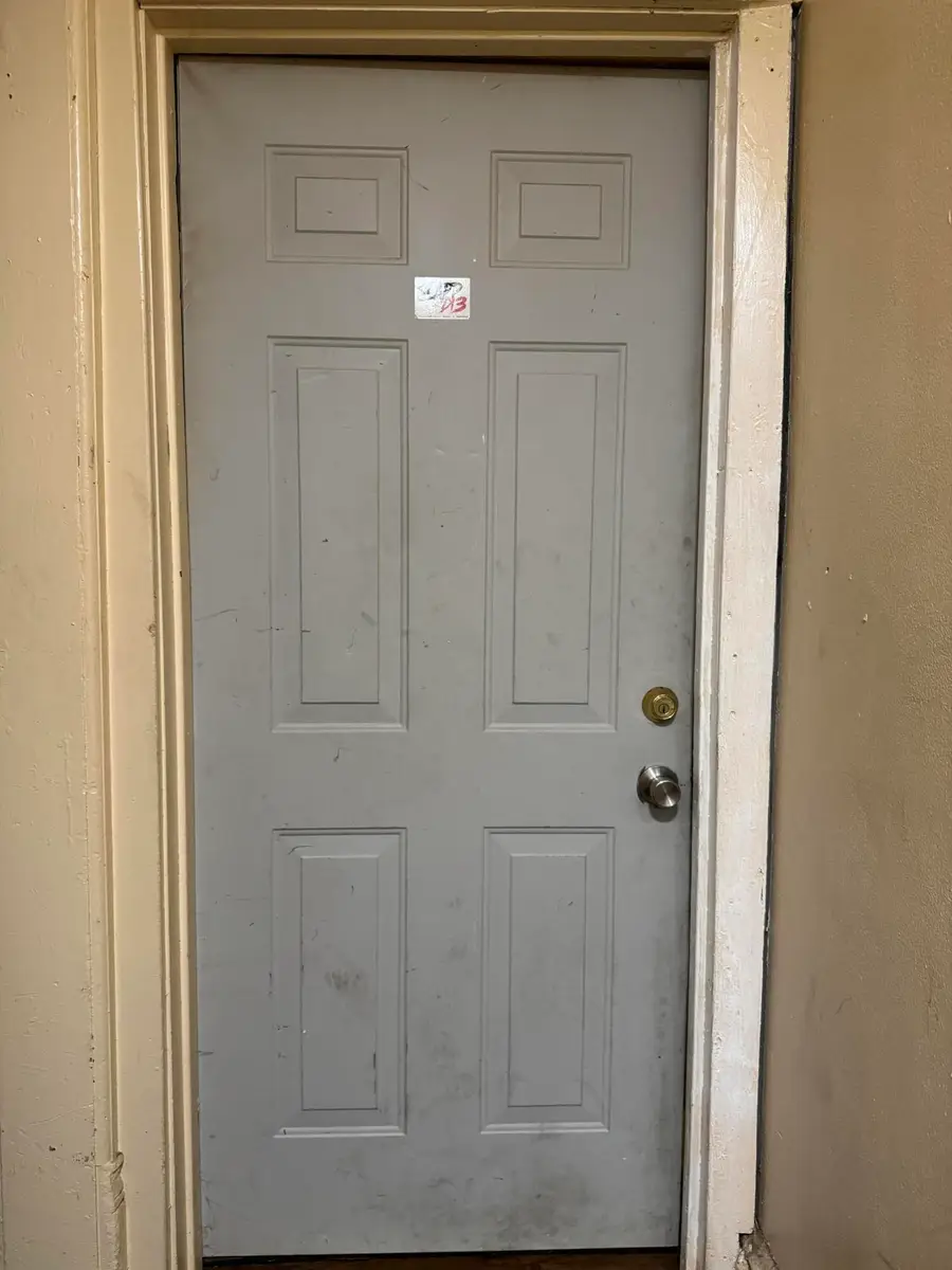 3573 N 11th St, Milwaukee, WI 53206 - #2