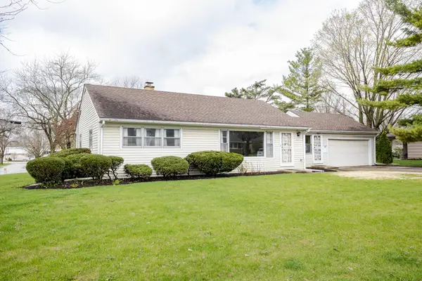 3211 N 106th St, Wauwatosa, WI 53222