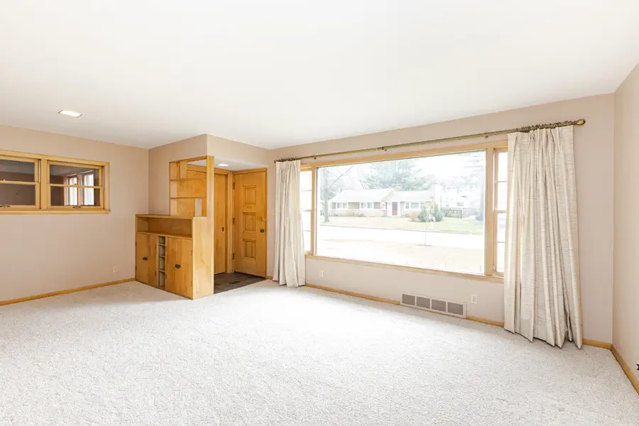 3211 N 106th St, Wauwatosa, WI 53222 - #3