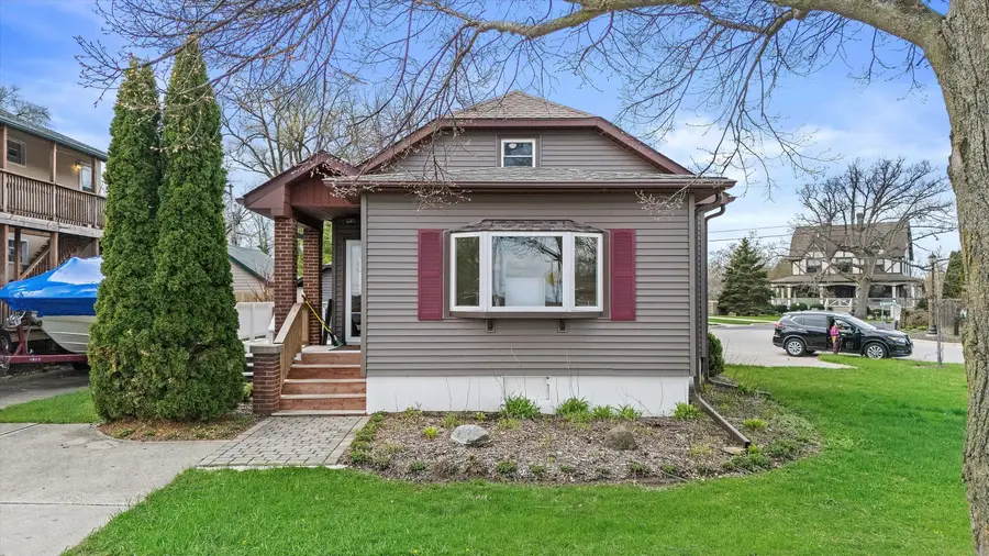 752 Wells St, Lake Geneva, WI 53147 - #3