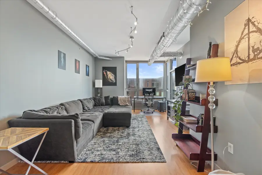 1541 N Jefferson St, Milwaukee, WI 53202 - #2