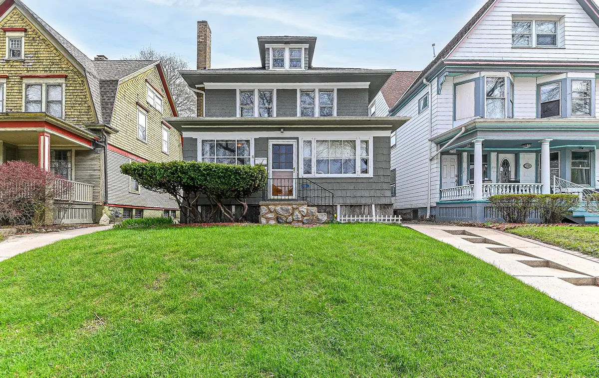 2742 N Downer Ave, Milwaukee, WI 53211 - #1