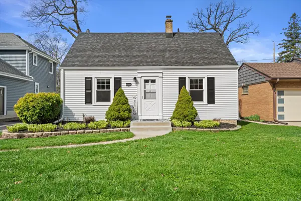 527 N 114th St, Wauwatosa, WI 53226