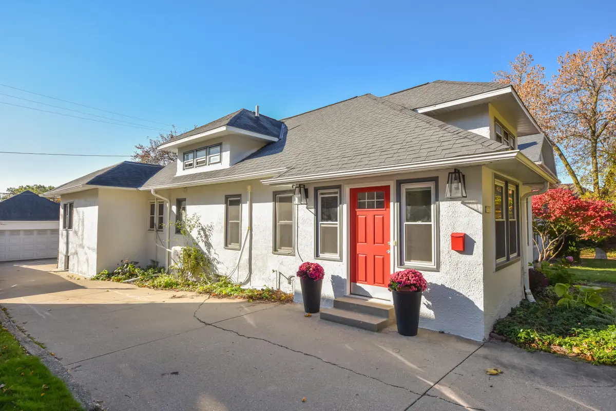 5721 W Washington Blvd, Milwaukee, WI 53208 - #1