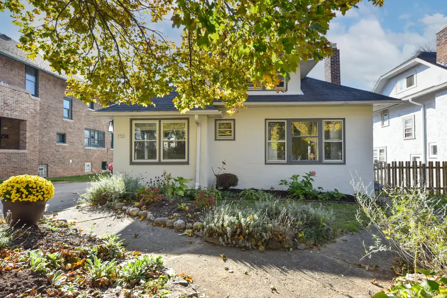 5721 W Washington Blvd, Milwaukee, WI 53208 - #3