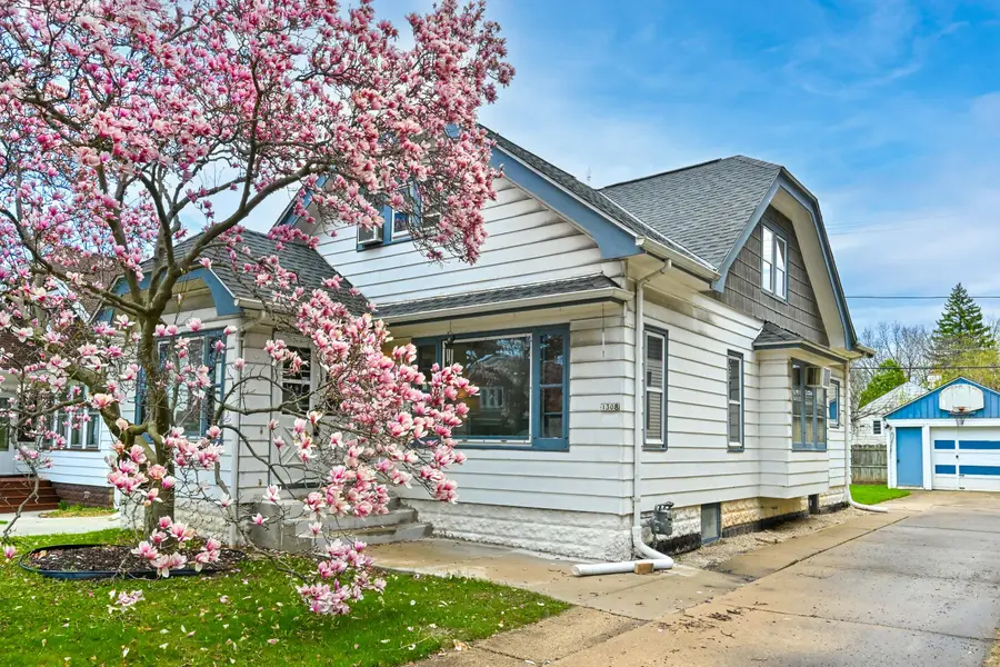 1308 N 55th St, Milwaukee, WI 53208 - #2
