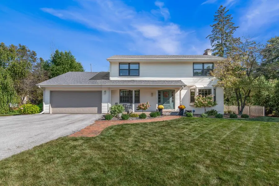 9062 N Lake Dr, Bayside, WI 53217 - #2