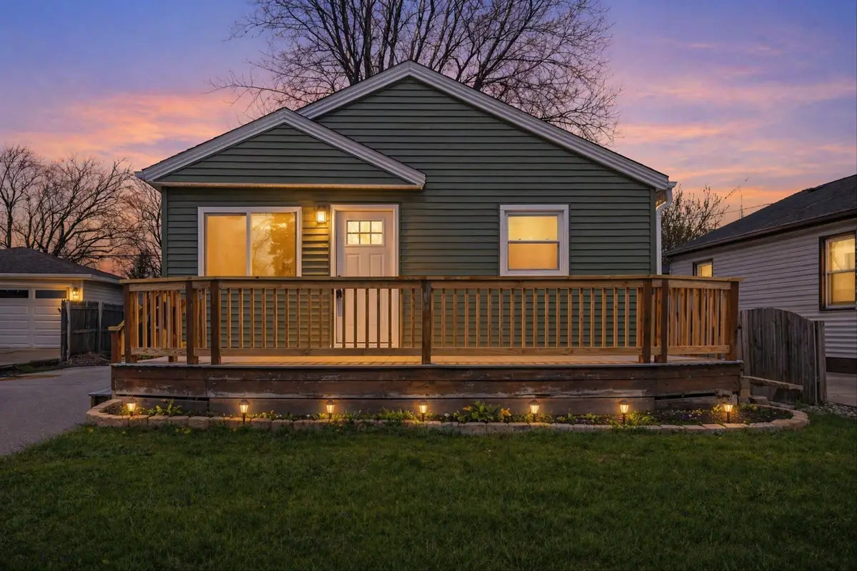 1304 Graceland Ave, Mount Pleasant, WI 53403 - #1