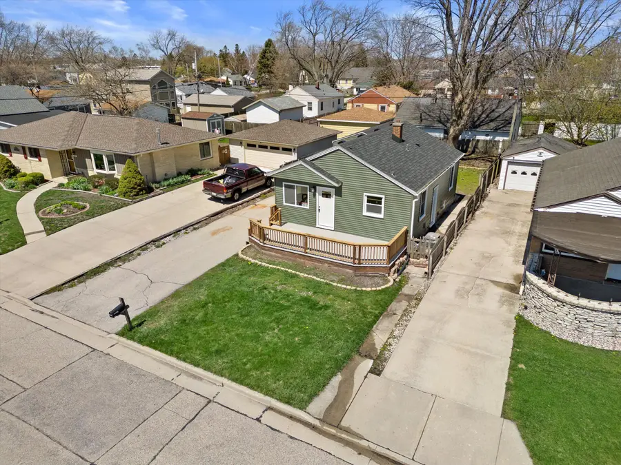 1304 Graceland Ave, Mount Pleasant, WI 53403 - #3