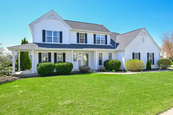 1100 Dana Ln, Waukesha, WI 53189