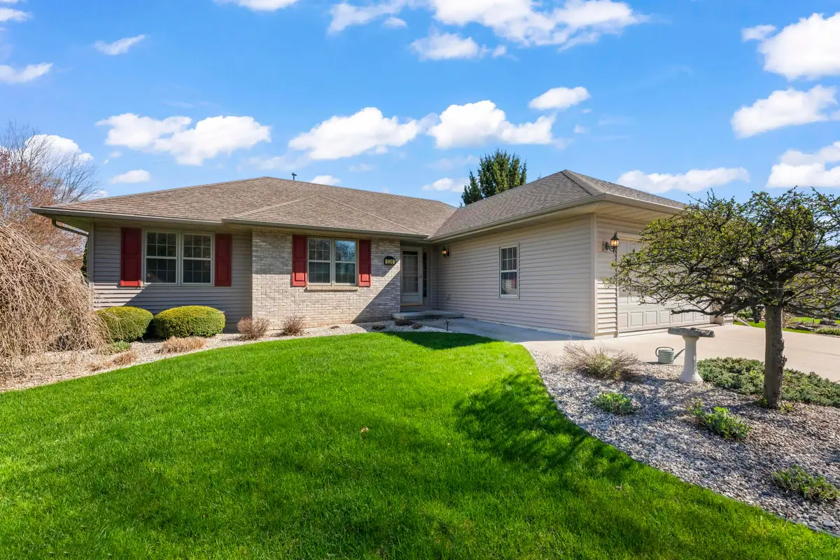 536 South St, Watertown, WI 53094 - #1