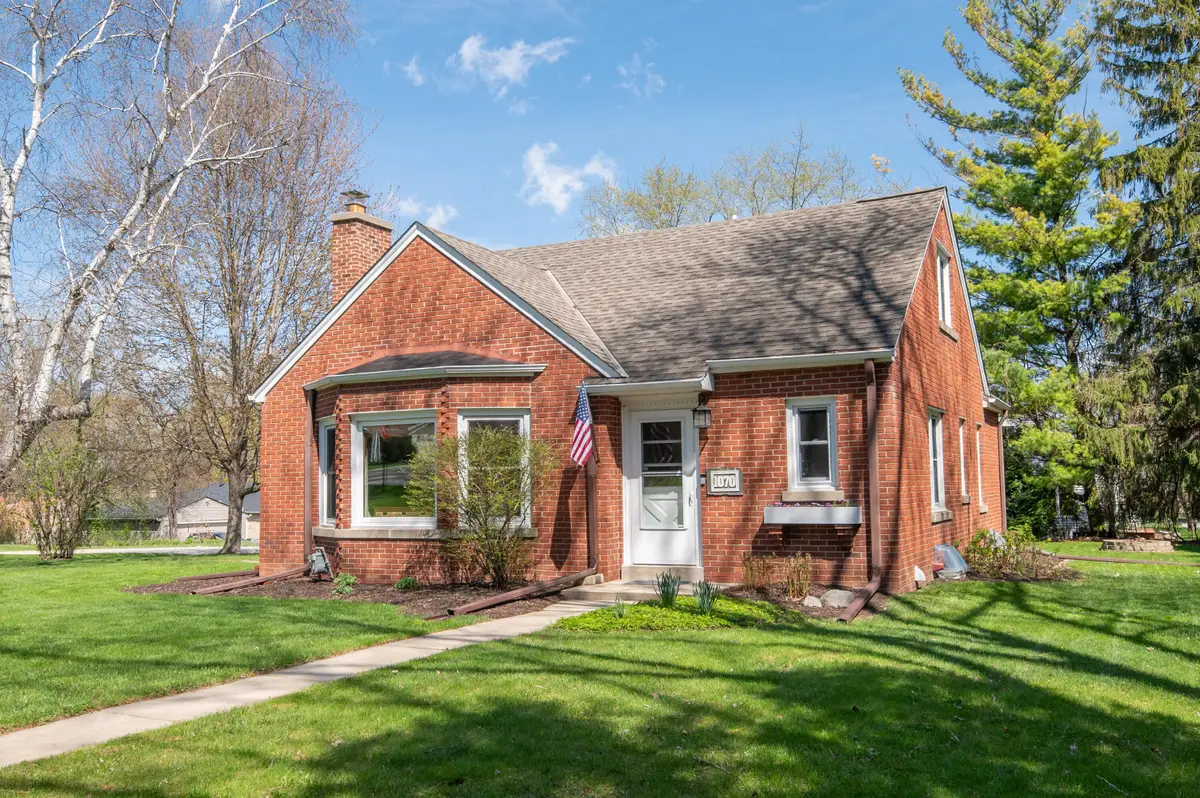 1070 Wilson Dr, Brookfield, WI 53005 - #1