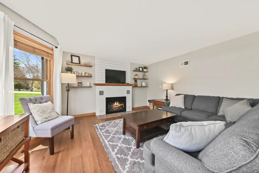 1070 Wilson Dr, Brookfield, WI 53005 - #3