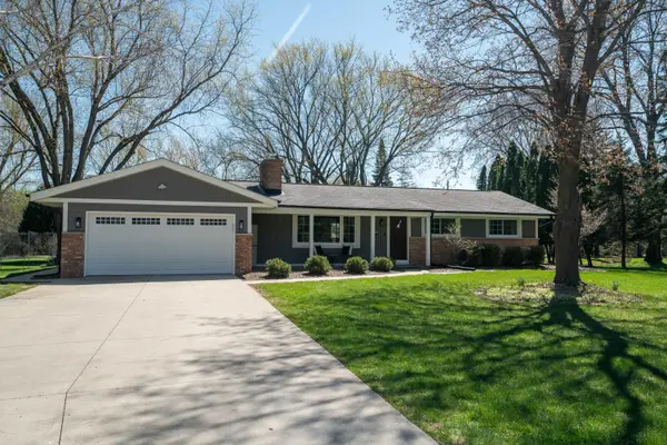 7119 W Freistadt Rd, Mequon, WI 53092