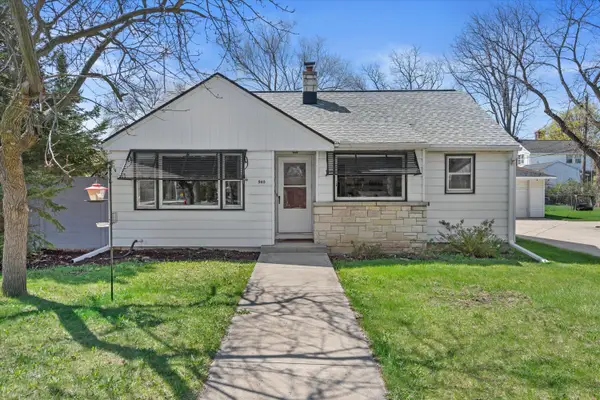 505 Pleasant View St, Wauwatosa, WI 53226