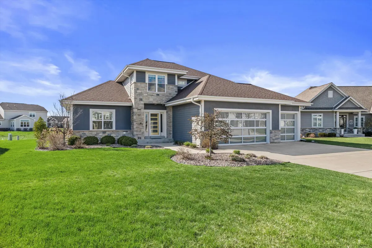 3105 Mendota Ct, Summit, WI 53066 - #1