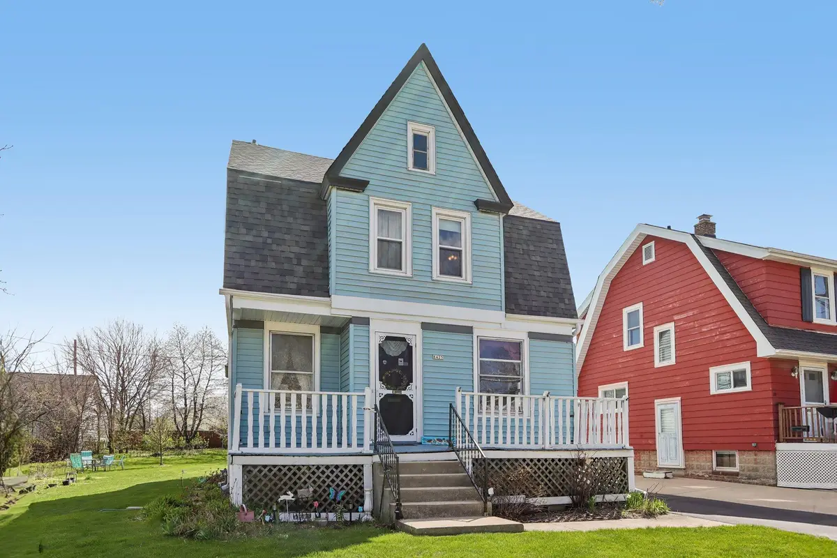 8425 W Lapham St, West Allis, WI 53214 - #1