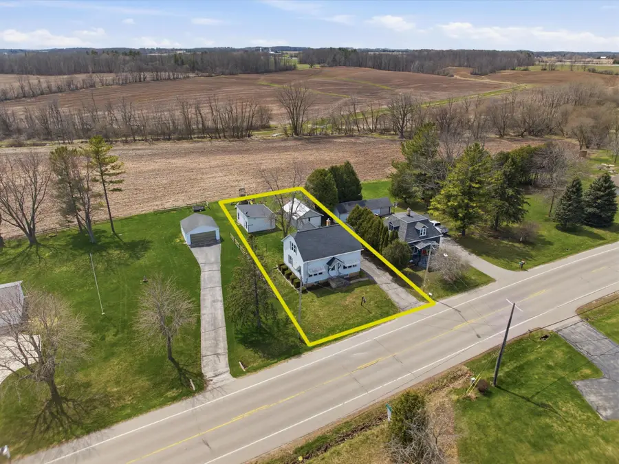 411 S Packer Dr, Francis Creek, WI 54220 - #2