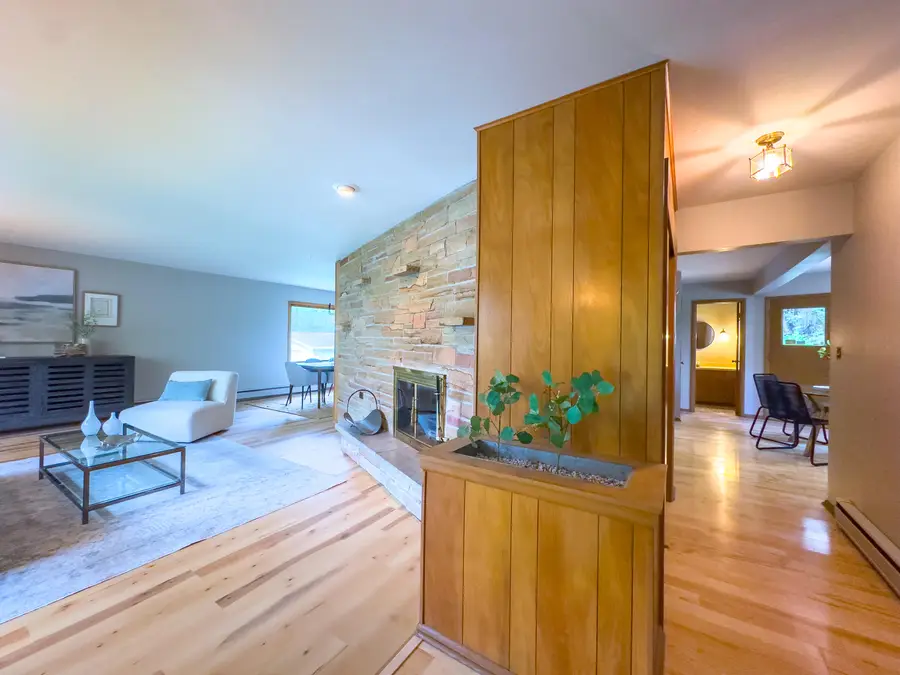 10731 W Keefe Ave, Wauwatosa, WI 53222 - #3