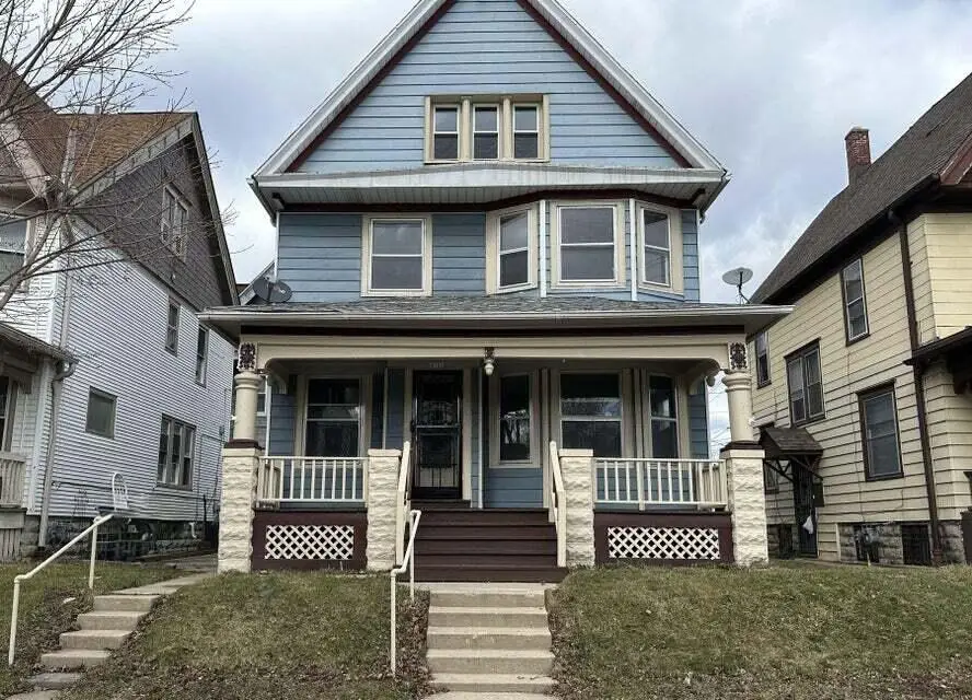 4722 W Garfield Ave, Milwaukee, WI 53208 - #1