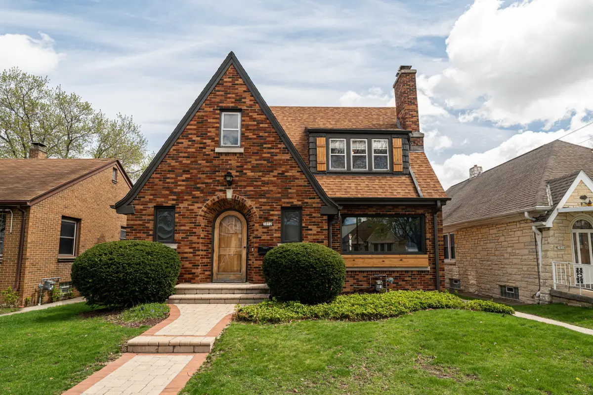 3052 S 46th St, Milwaukee, WI 53219 - #1
