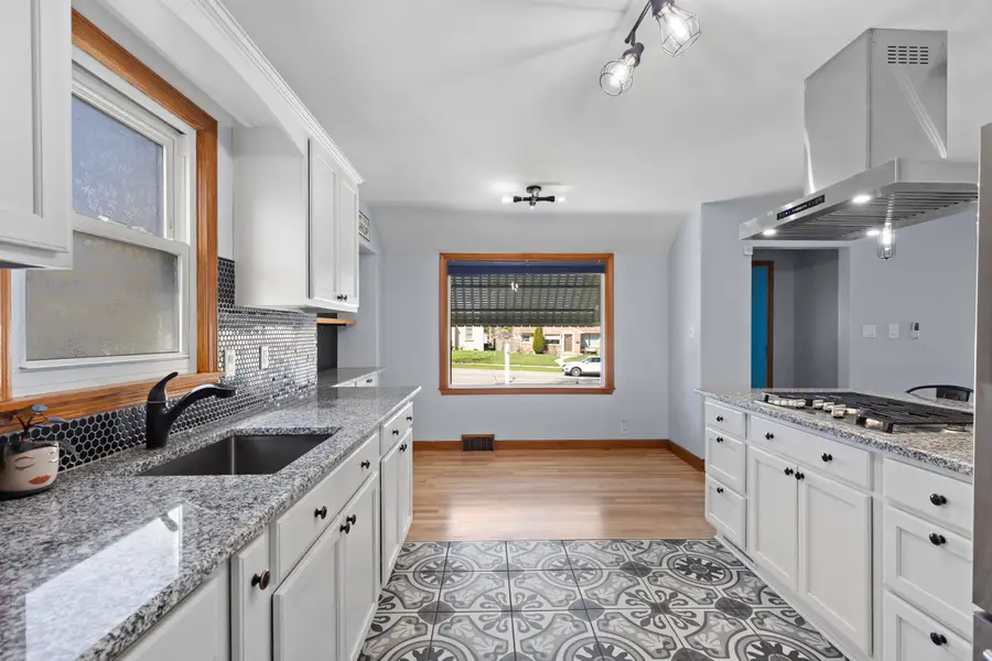 3254 S 35th St, Milwaukee, WI 53215 - #2