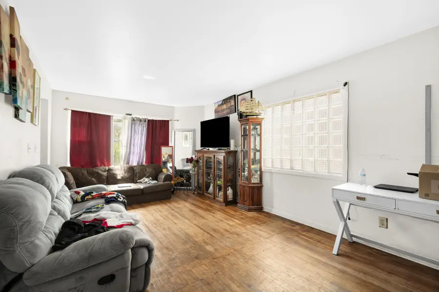 3204 W Greenfield Ave, Milwaukee, WI 53215 - #2