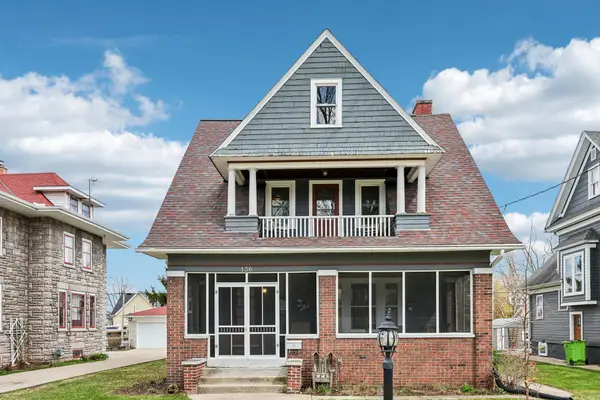 136 Teddy Ave, Hartford, WI 53027