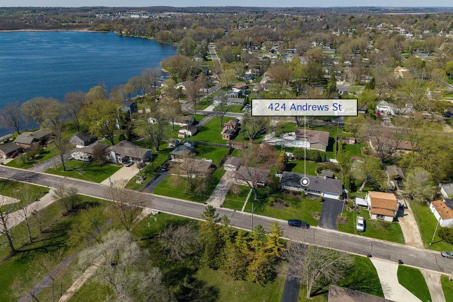 424 Andrews St, Mukwonago, WI 53149 - #2