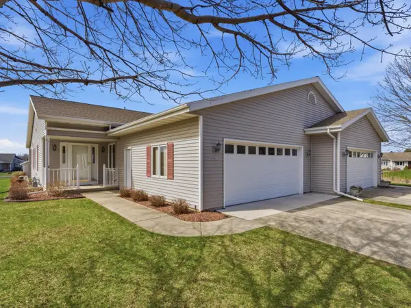 1531 Deer Brook Dr, Two Rivers, WI 54241